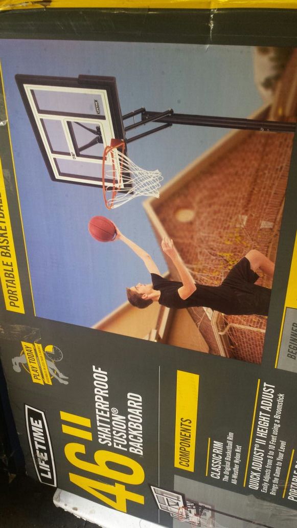 Portable basketball system shatterproof Fusion backboard 46 inches high lifetime brand