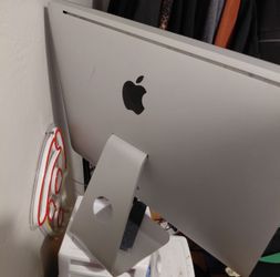 Apple computer