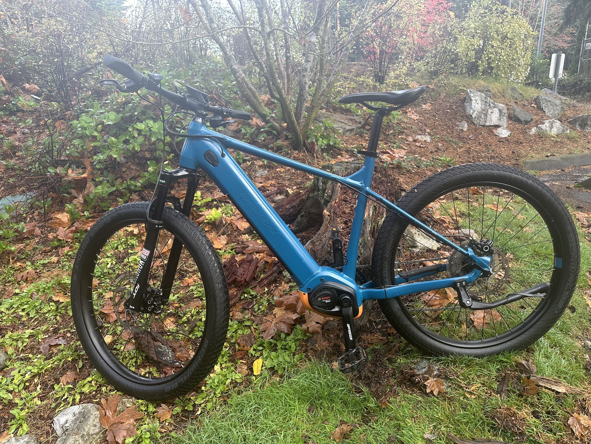 Diamondback Response E-Bike