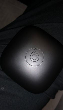 Brand new wireless beats