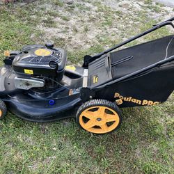 Poulan Pro Self Propelled Mower W/Bag