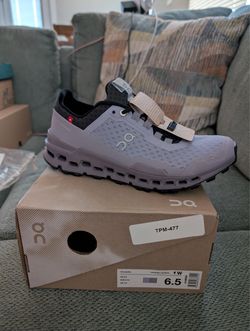 On Cloud Woman Sneaker