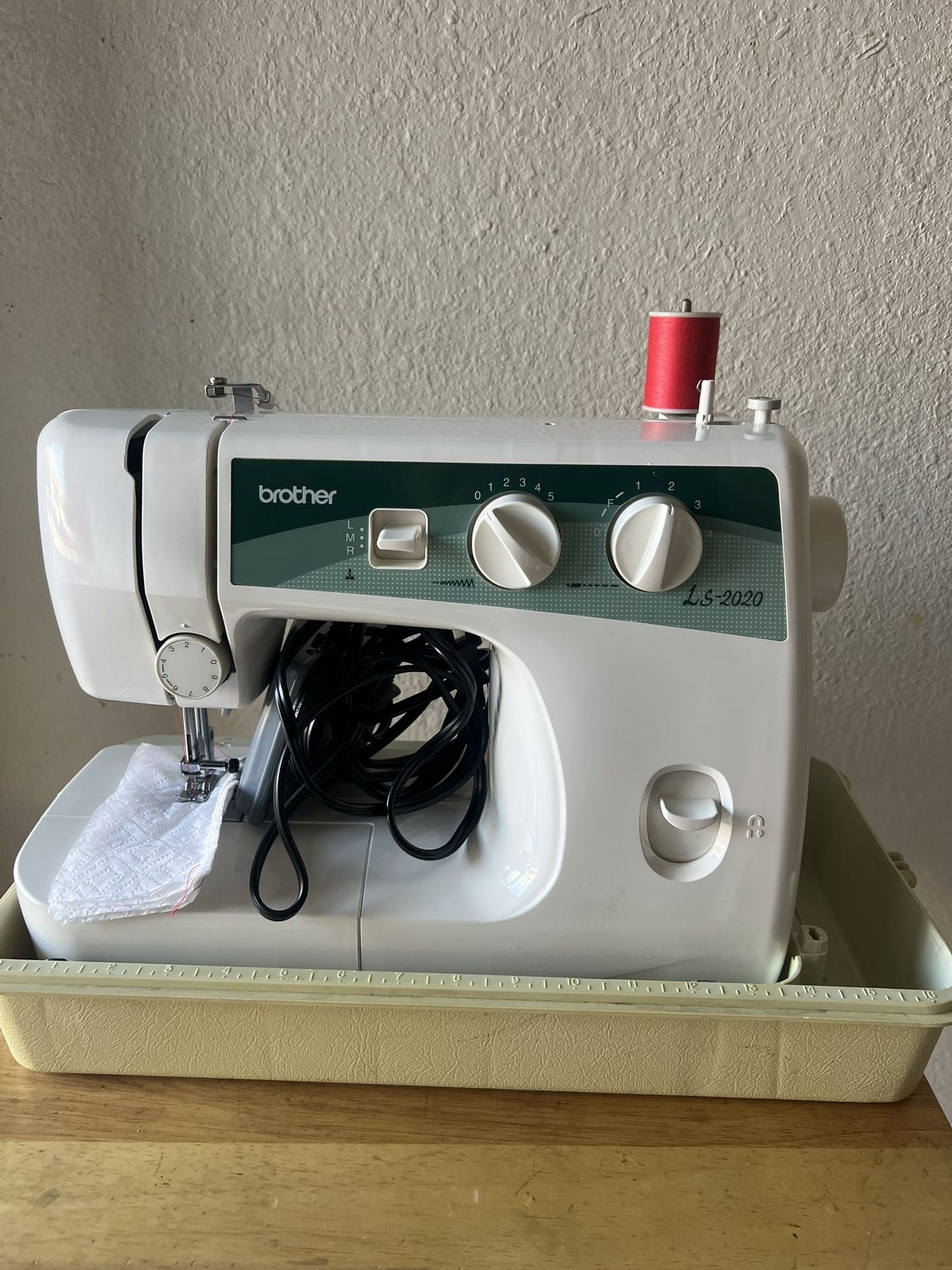 Máquina Brother Con Su Case