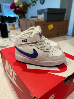 Brand New Nike shoes size 6c