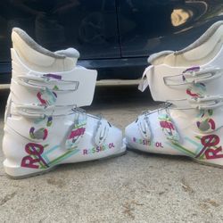 Women’s Rossingnol Ski Boots Size 245 (women’s 7)