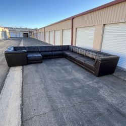 XL Chateu d’ Ax 11 Piece Brown Leather Modular Sectional Sofa ( Can Deliver For $10 )