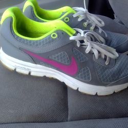 Nike Girls Shoes 