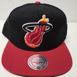 Snapback. MIAMI HEAT. MiX COLOR IN STYLE