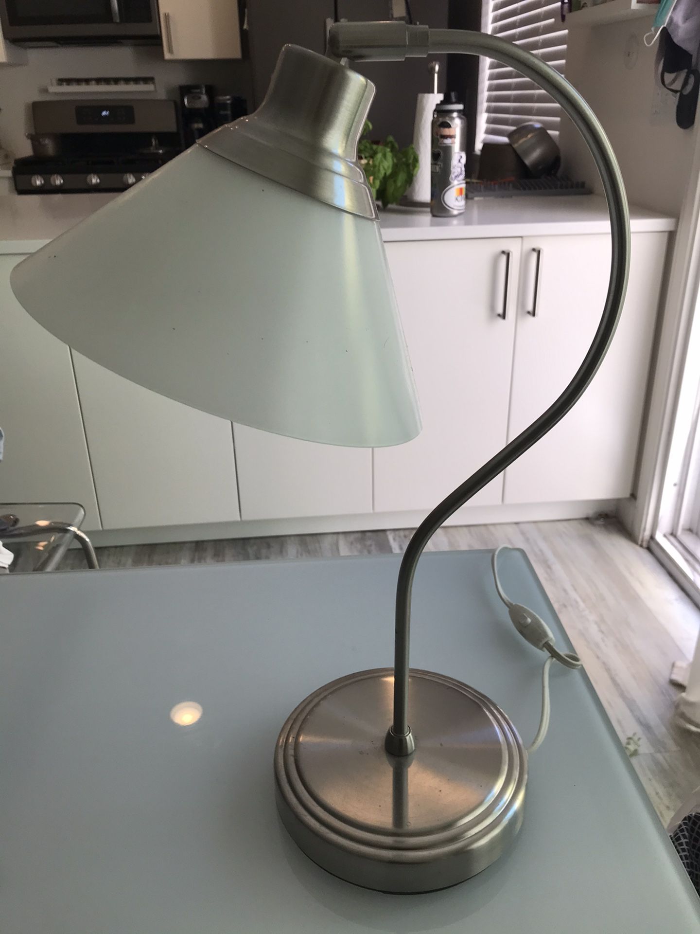 Desk, table top lamps