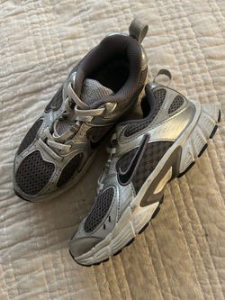 Kids shoes