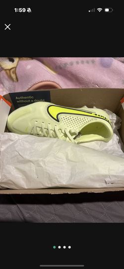 Nike Tiempo Bolt Yellow 8.5 Men