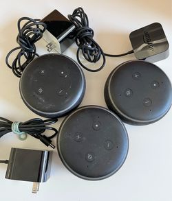 (3) Amazon Alexa devices