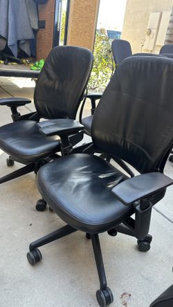 LEATHER STEELCASE LEAP V2 FULLY LOADED $299each, Multiple available!!