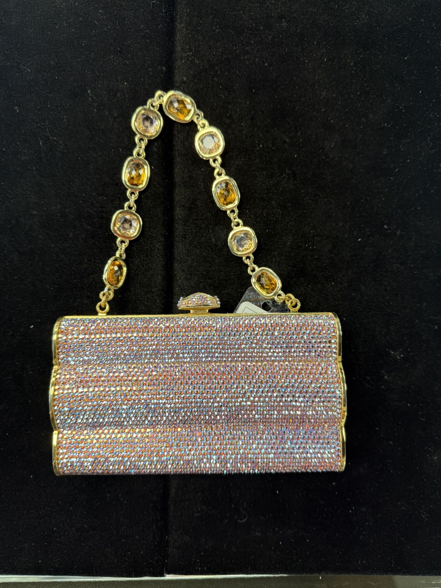 100% Authentic Judith Lieber Clutch.. so sparkly