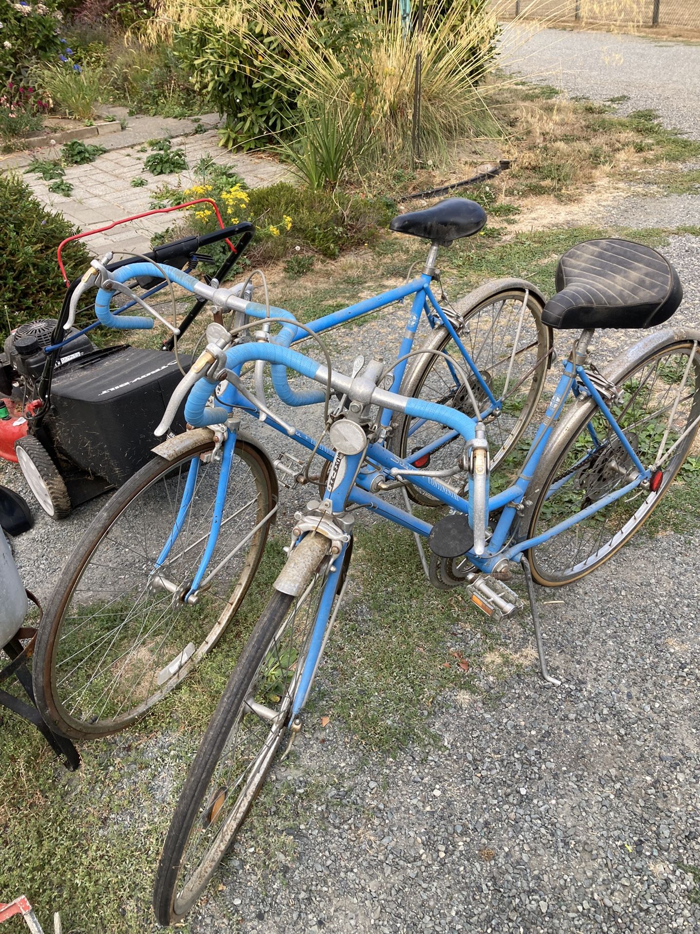 His And Hers Matching Set Of Vintage schwinn continental