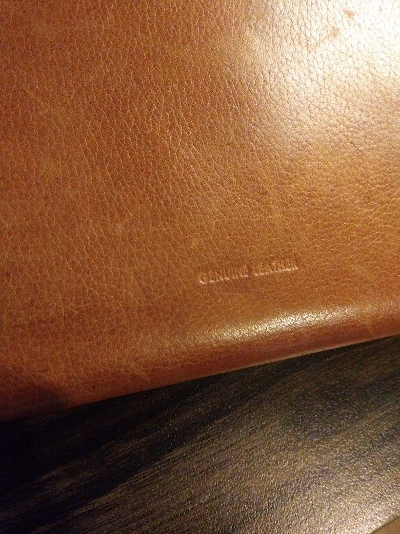 Guang Tong Genuine leather $15 for Sale in Phoenix, AZ - OfferUp