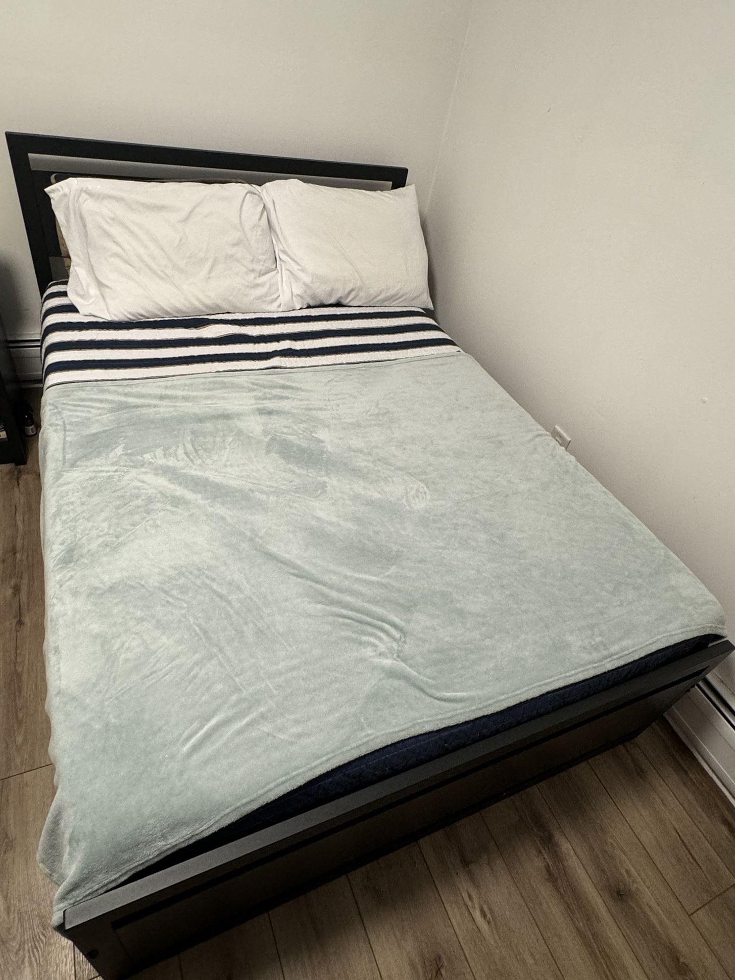 Sleep Innovations Memory Foam Mattress & Bed Frame Brown & Black Full Size 