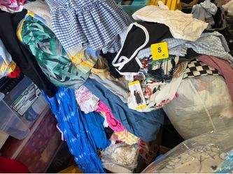 Women’s Clothes, size XS/S.