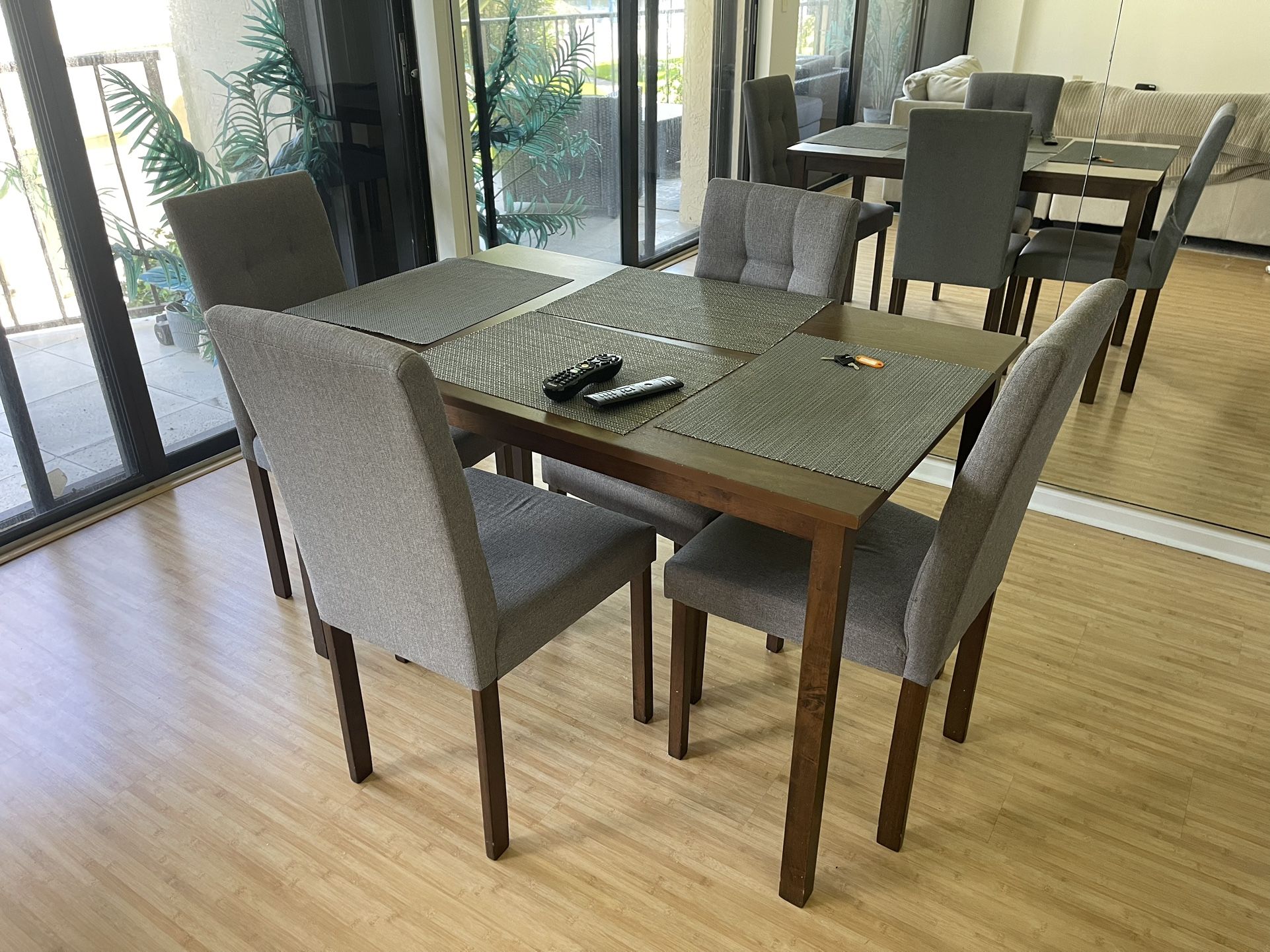 Dining Table And Chairs 