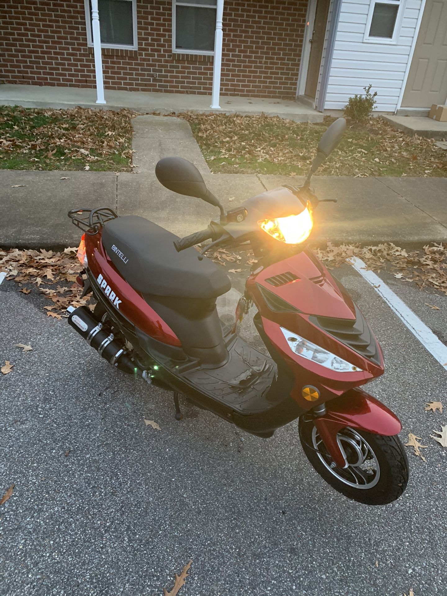 Moped scooter