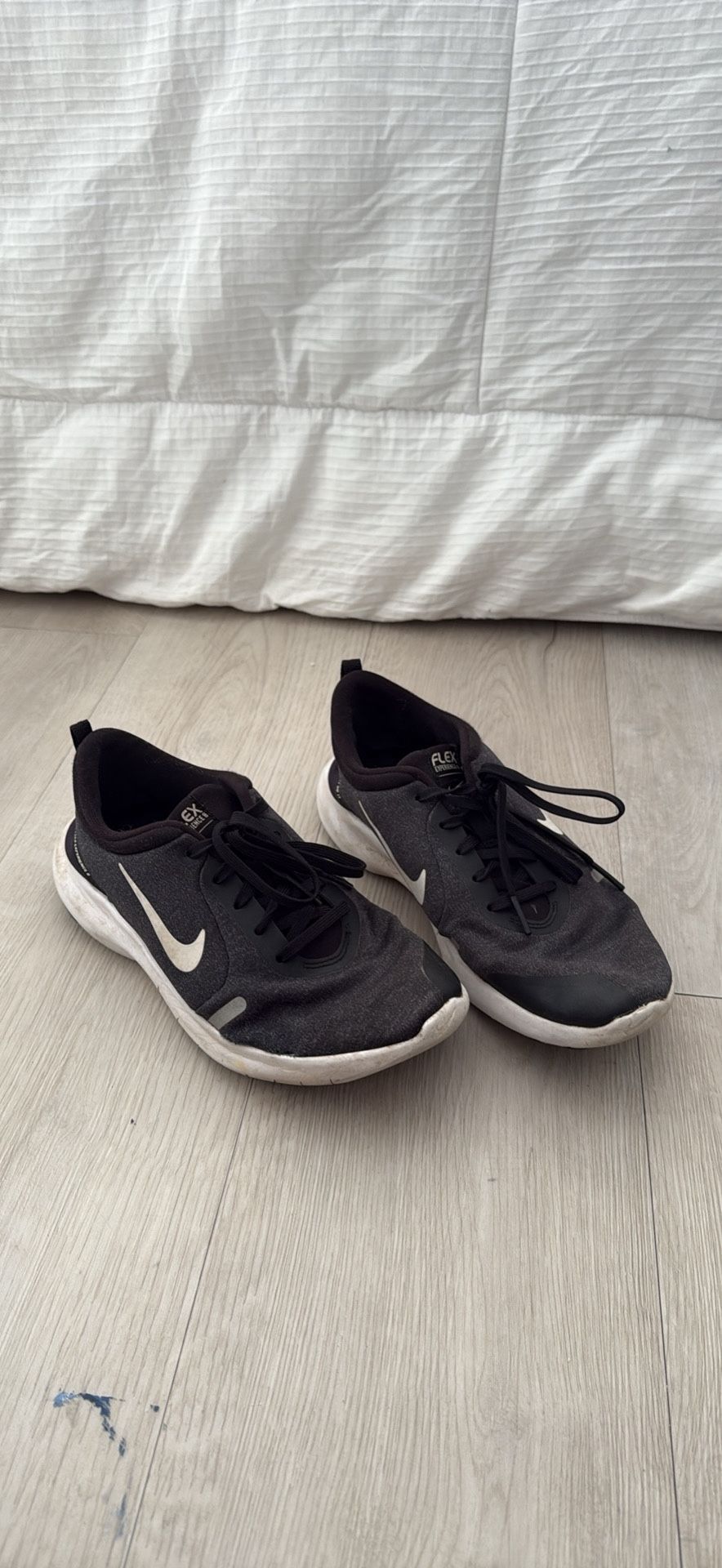 Nike Flex Experience 8 - W7.5