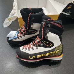 La Sportiva Nepal Cube GTX Mountaineering BootS