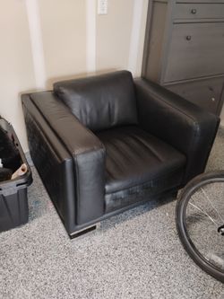 Chair black leather