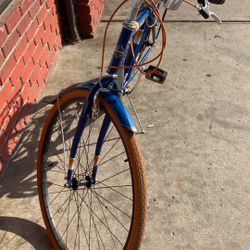 Ken wood Huffy Blue An Orange Bike