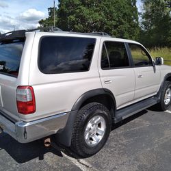 1997 TOYOTA 4RUNNER AUTOMATIC 4X4