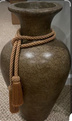 Large Vintage-Style Ceramic Floor Vase with Decorative Rope Tassel.