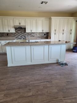 Wood Kitchen Cabinets Very Good Quality