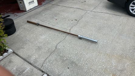 Olympic lifting bar