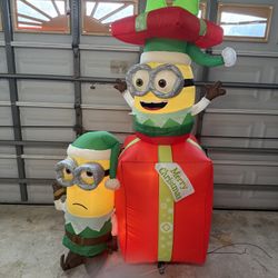 Airblown Minion Elves With Present Scene Outdoor Christmas Decoration 