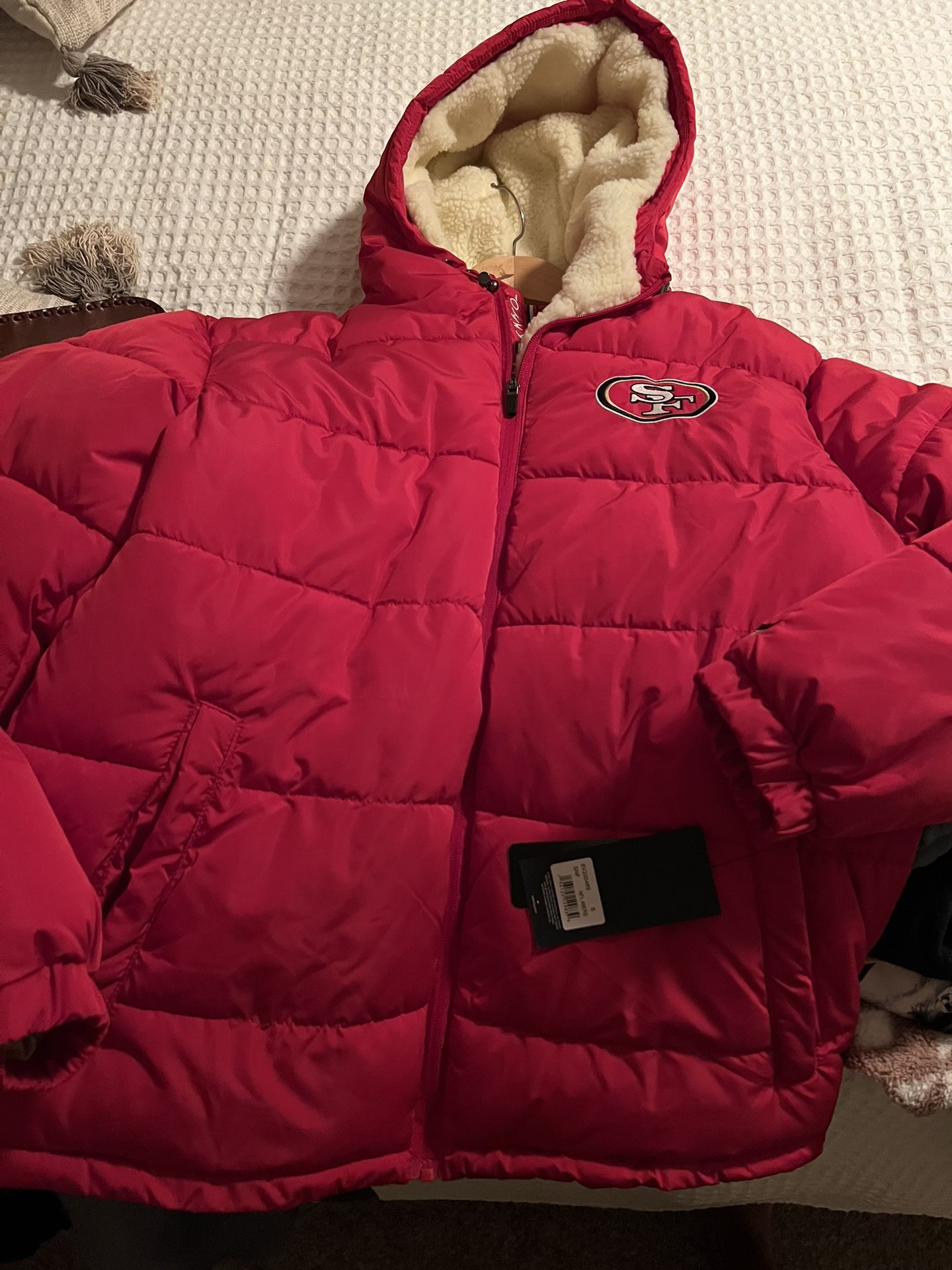 TOMMY HILFIGER NINERS JACKET for Sale in Long Beach, CA - OfferUp