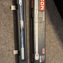 ICON Professional 1/2" Drive Click-Type Torque Wrench