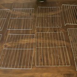 8 Wire Cookie Or Baked Goods Racks With Feet