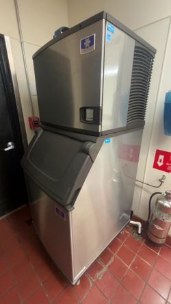 Ice Machine & Ice Bin