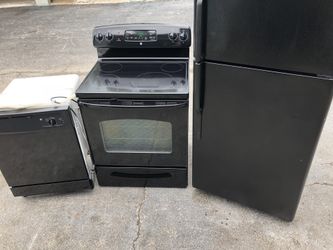 Black kitchen appliance set