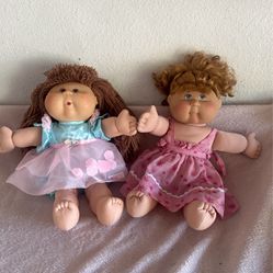 Cabbage Patch Dolls - lot of 2 