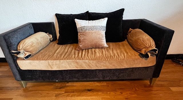 Vintage Sofa Velvet Couch in Black and Gold