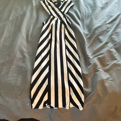 Cute white and black strip dtrdd halter stlye