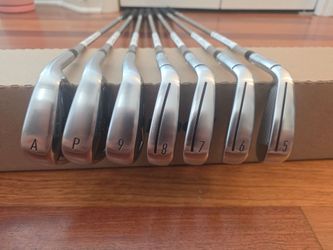 Qi Max Golf Iron Set