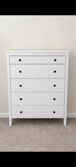 White 5-Drawer Dresser with Black Knobs