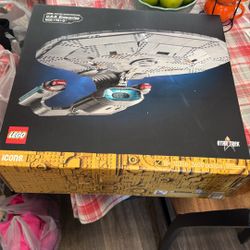 Star Trek Lego Starship