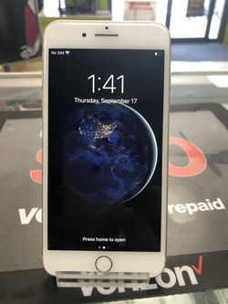 Factory unlocked iPhone 8 64Gb, store warranty