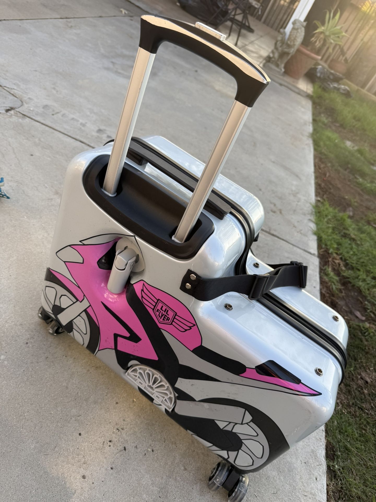 Lil Flyer Go Kids Luggage 
