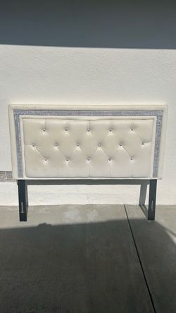 Headboard Full size bed