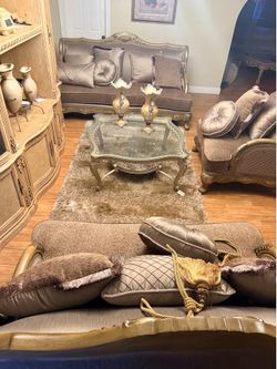 Living/Family Room Furniture