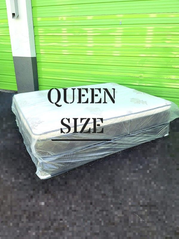 NEW QUEEN PILLOWTOP SET MATTRESS AND BOX SPRING. 2PCS