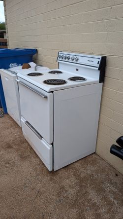 Older Magic Chef Oven And Stove Top